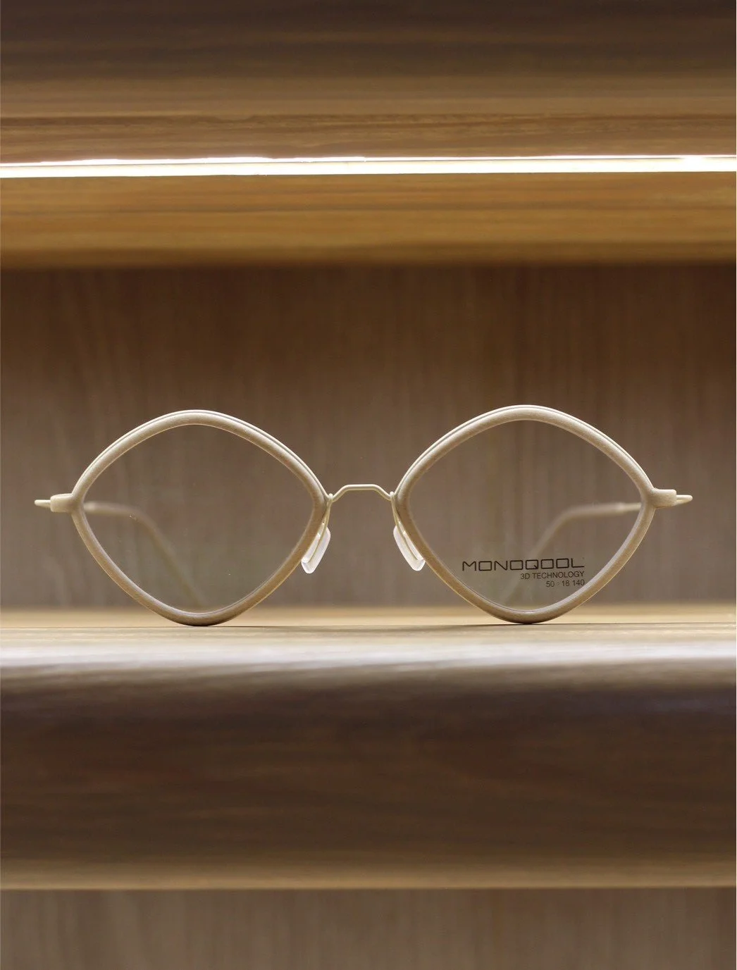 กรอบแว่น Monoqool ทรง Almond 50mm สีครีม ivory 3D Technology ดีไซน์เฉพาะตัว ที่ O33 Vision Solution บางนา