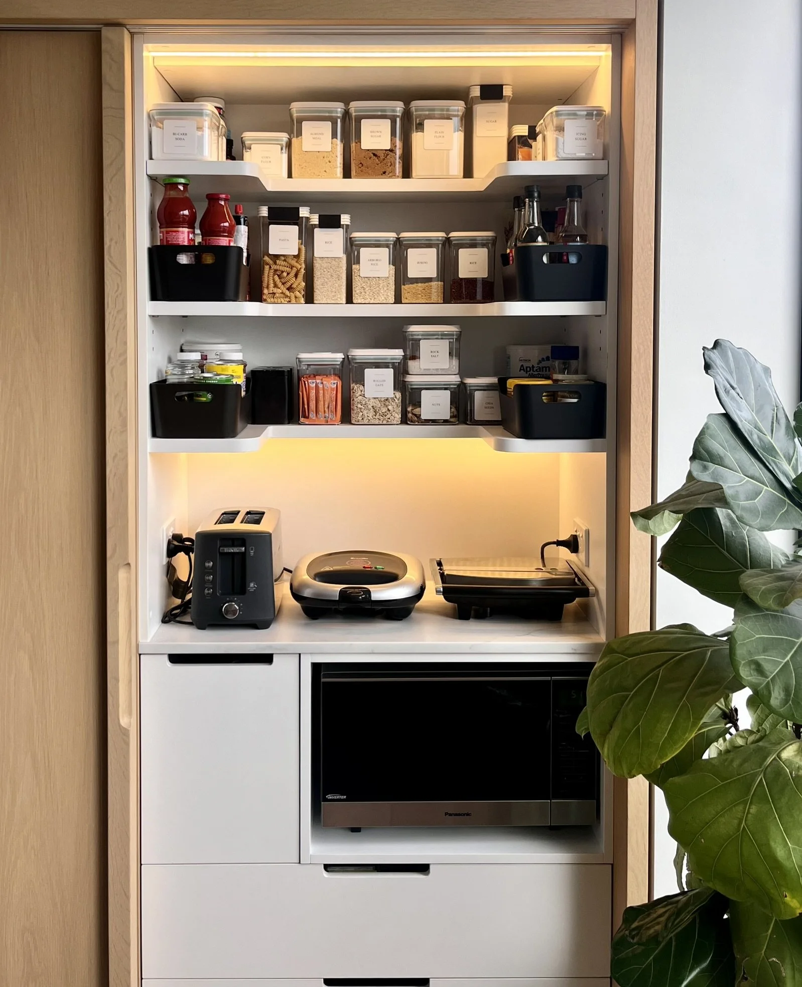 Organised pantry after transformation by Bright Spaces with Bea