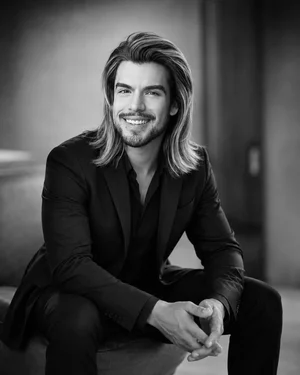 Johnny Serafin, estilista en Alfredo James Hair Design