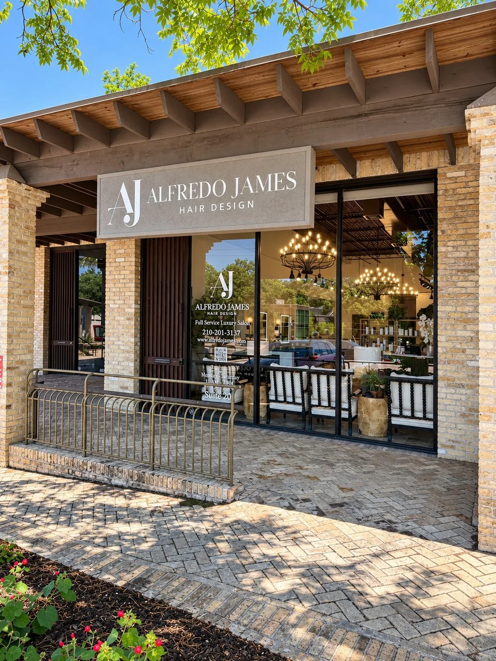 The Alfredo James Hair Design storefront on Broadway in Alamo Heights