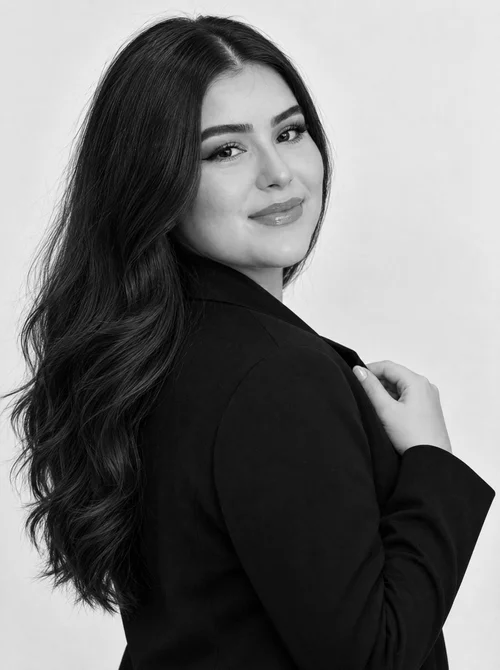 Alexis Garza, hair stylist at Alfredo James Stone Oak