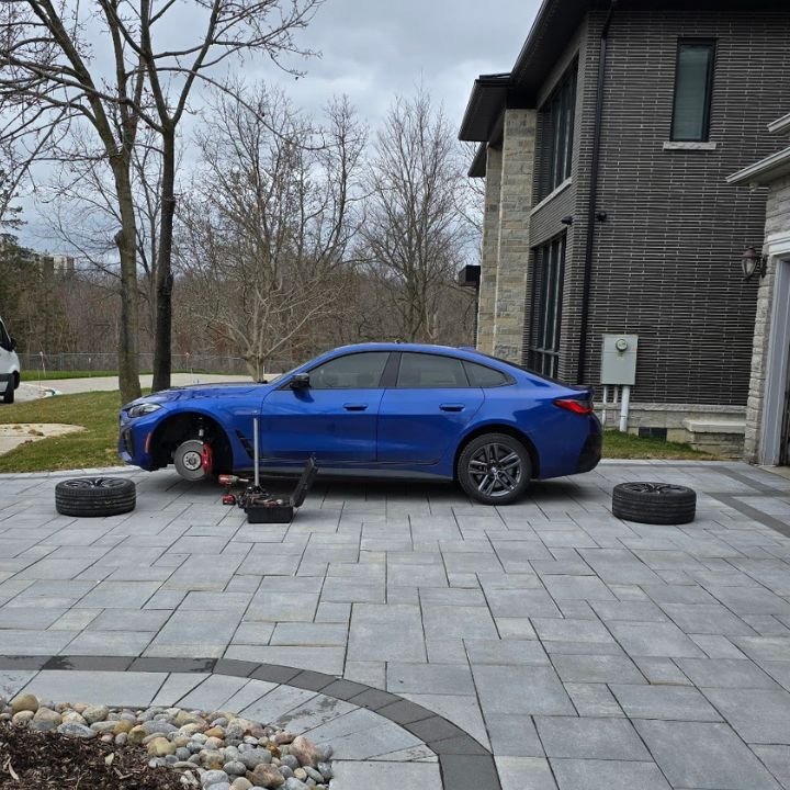 Sparky X Mobile Tire Change On-Rim Service in Toronto
