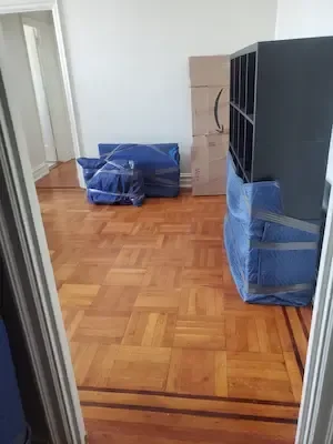 Furniture moving services by NYC Brooklyn Movers LLC