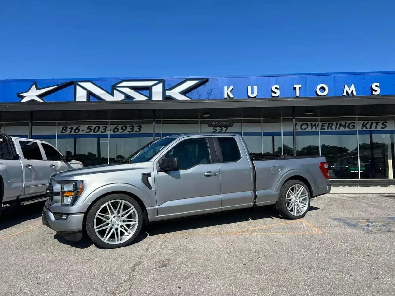 2023 Ford F-150 Velgen VFT9