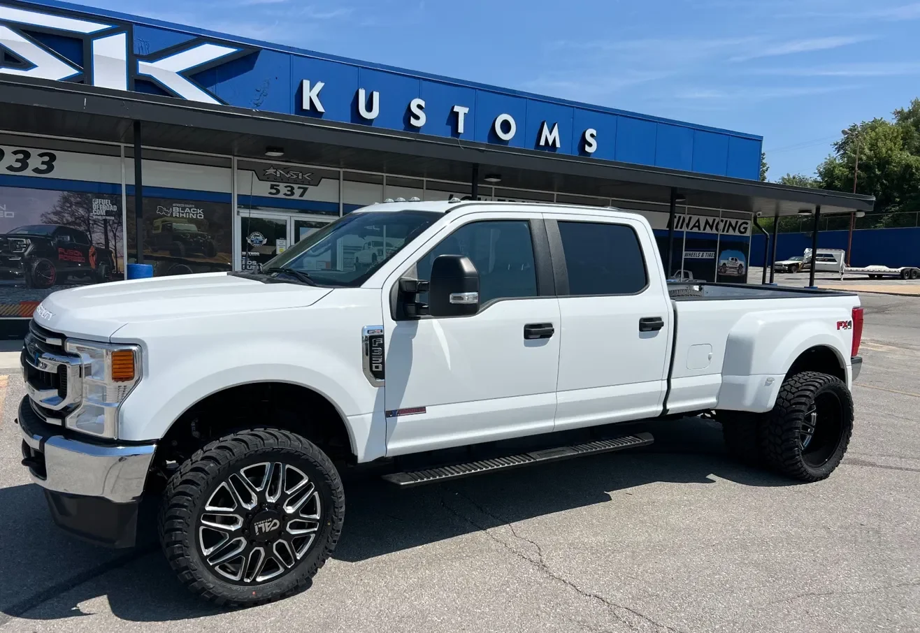 Ford F-350 FX4 Cali Invader