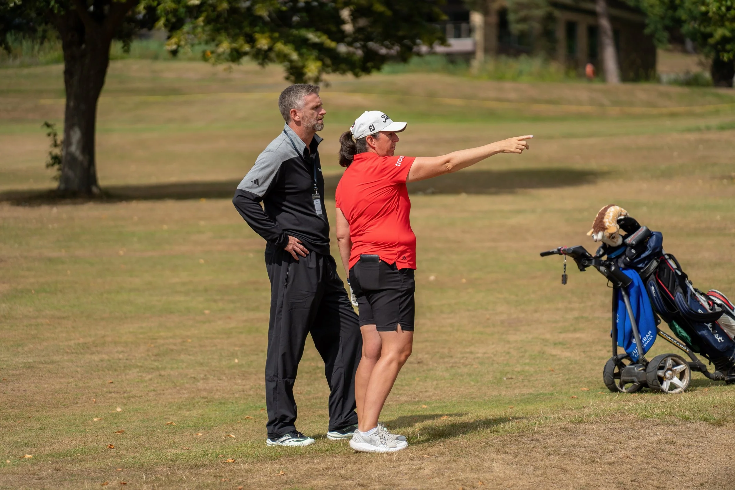 Focused Sport leadership coaching on the golf course