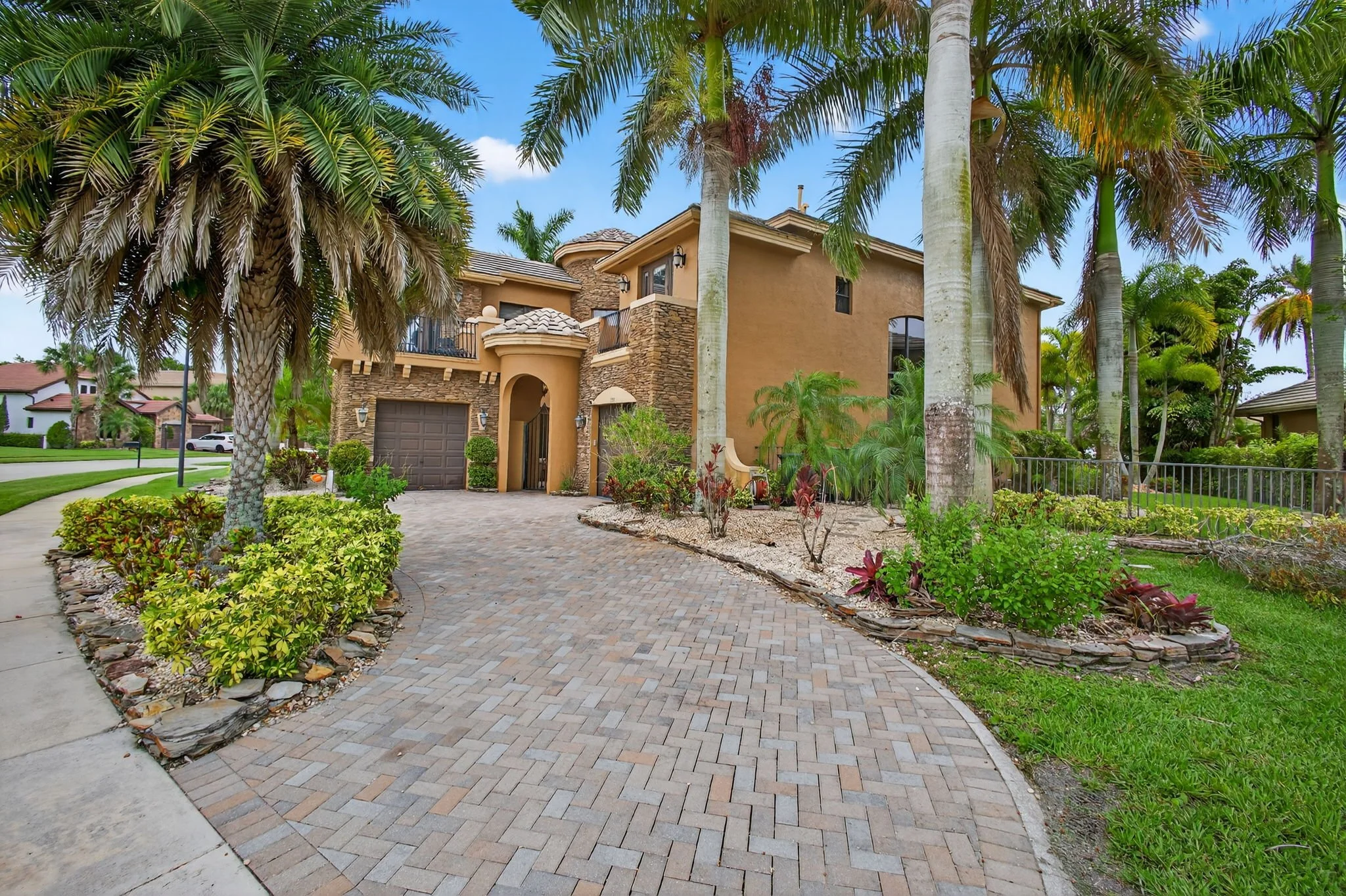 Front exterior 3