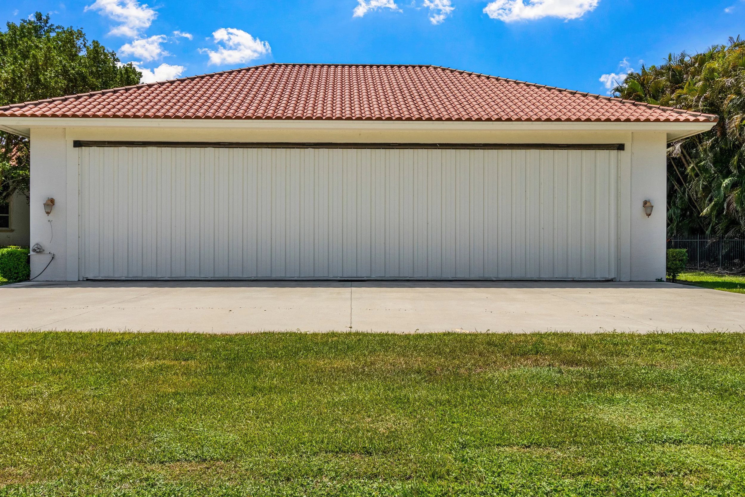 Hangar exterior, front view