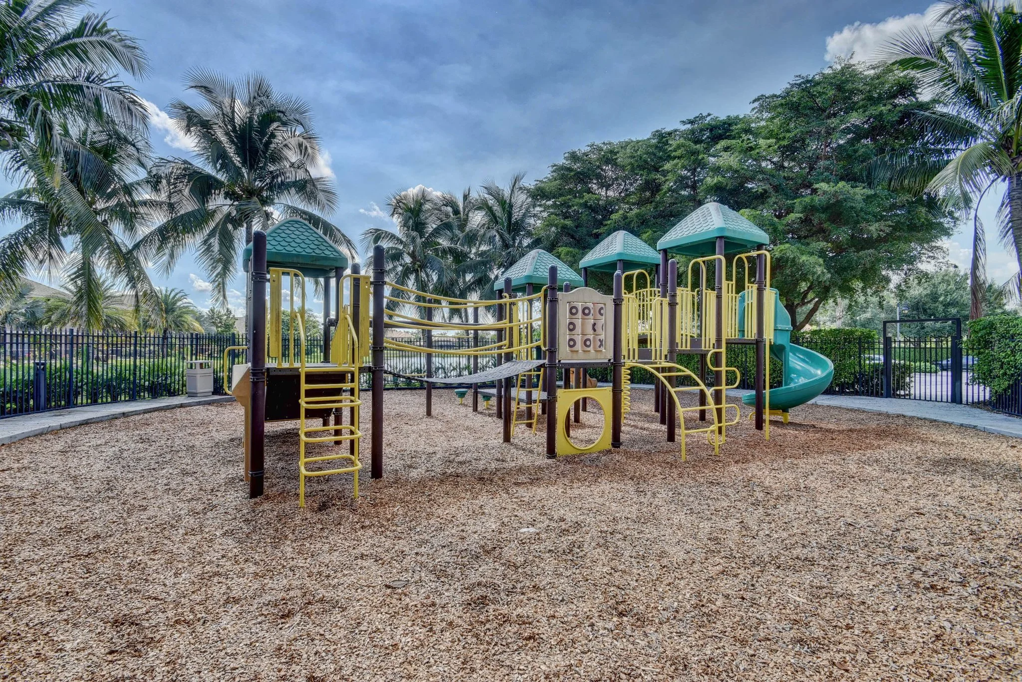 Versailles community amenity 4