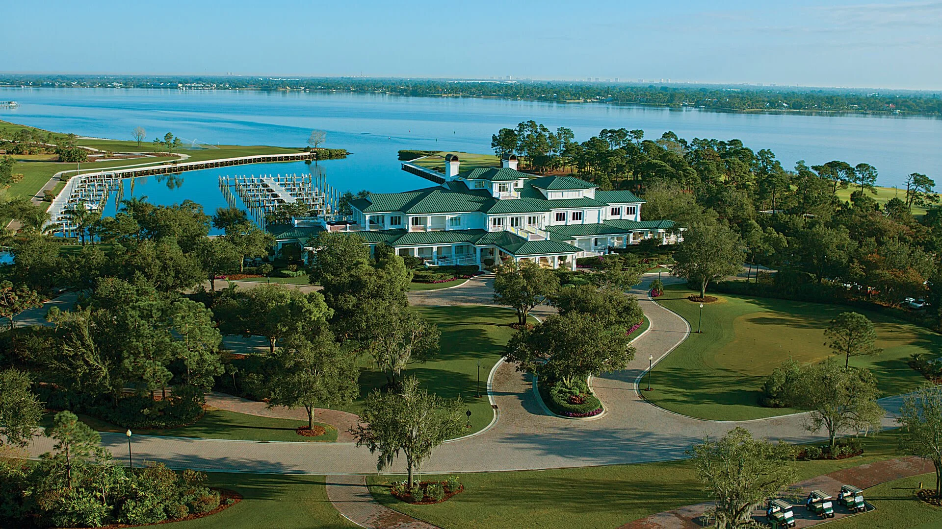 Floridian National Golf Club clubhouse, marina, and championship course