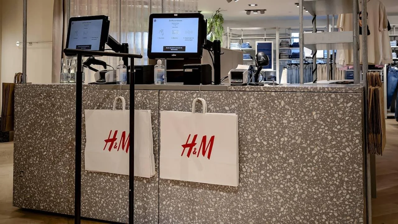 H&M store payments