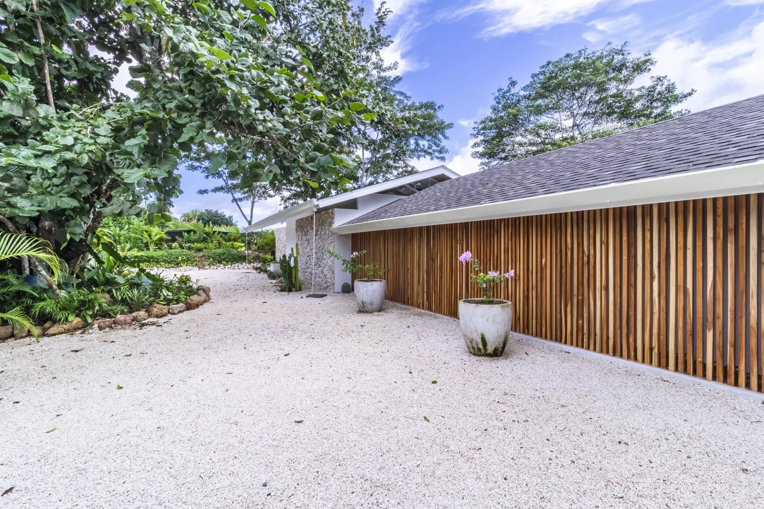 Casa NAMU by Ubali