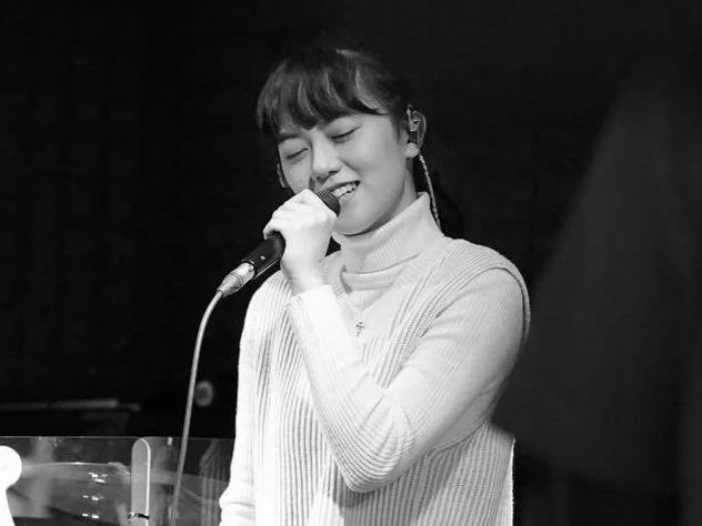 Pon Pon Chen performing live