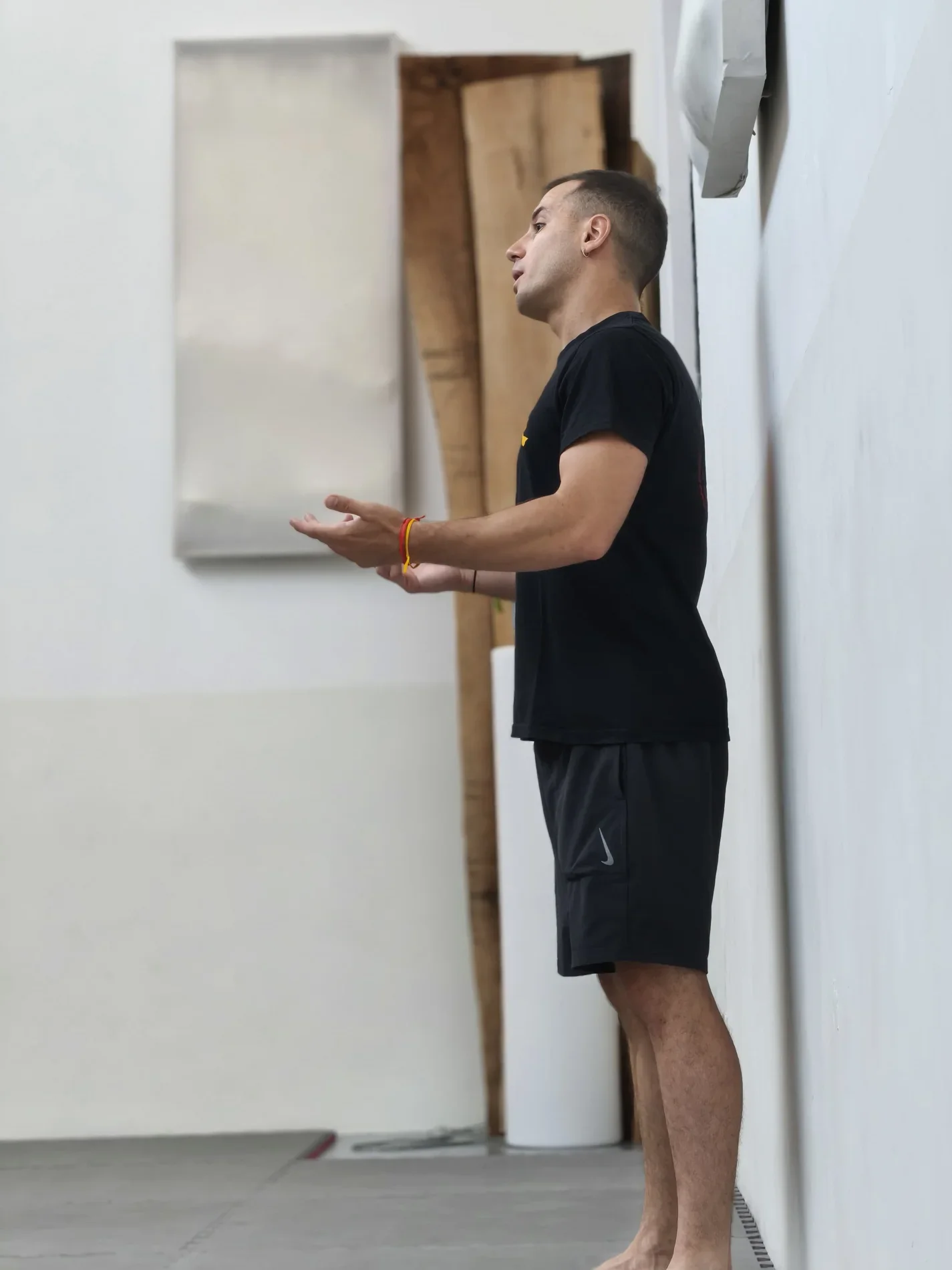 Luca Nachiro durante una spiegazione
