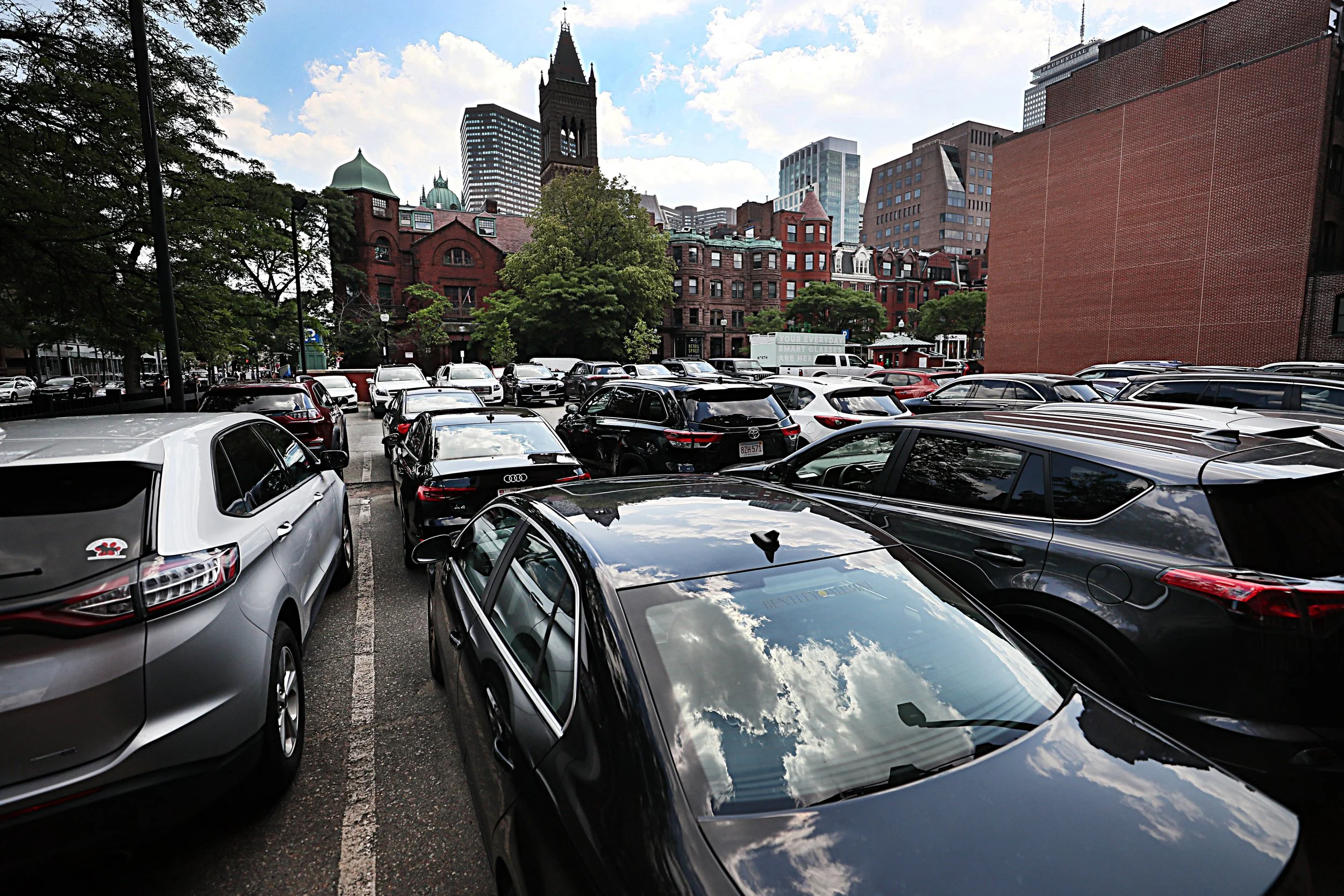 Parking and arrival area near Boston Cruise Port