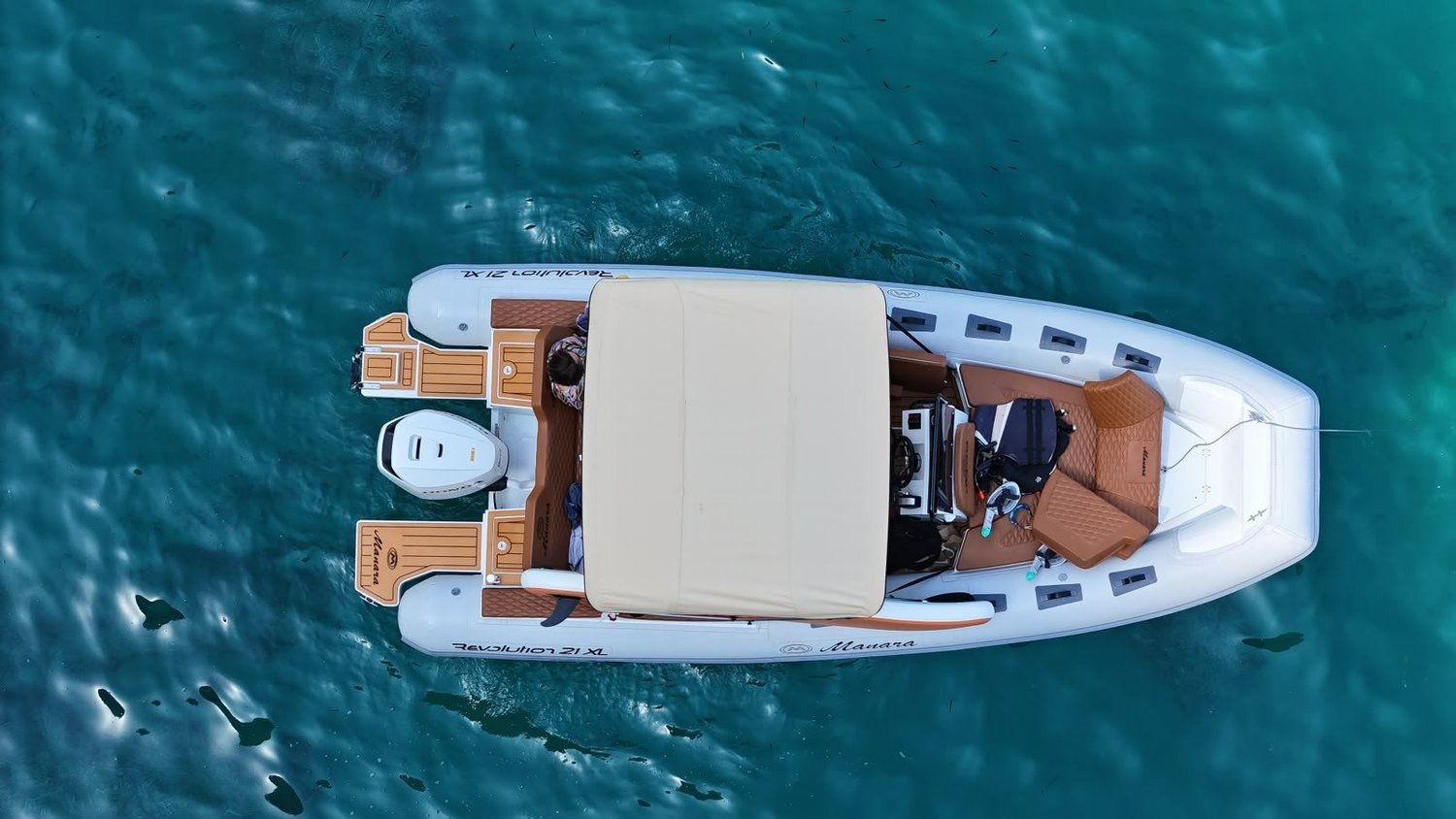 Manara Revolution 21 XL boat rental Mallorca