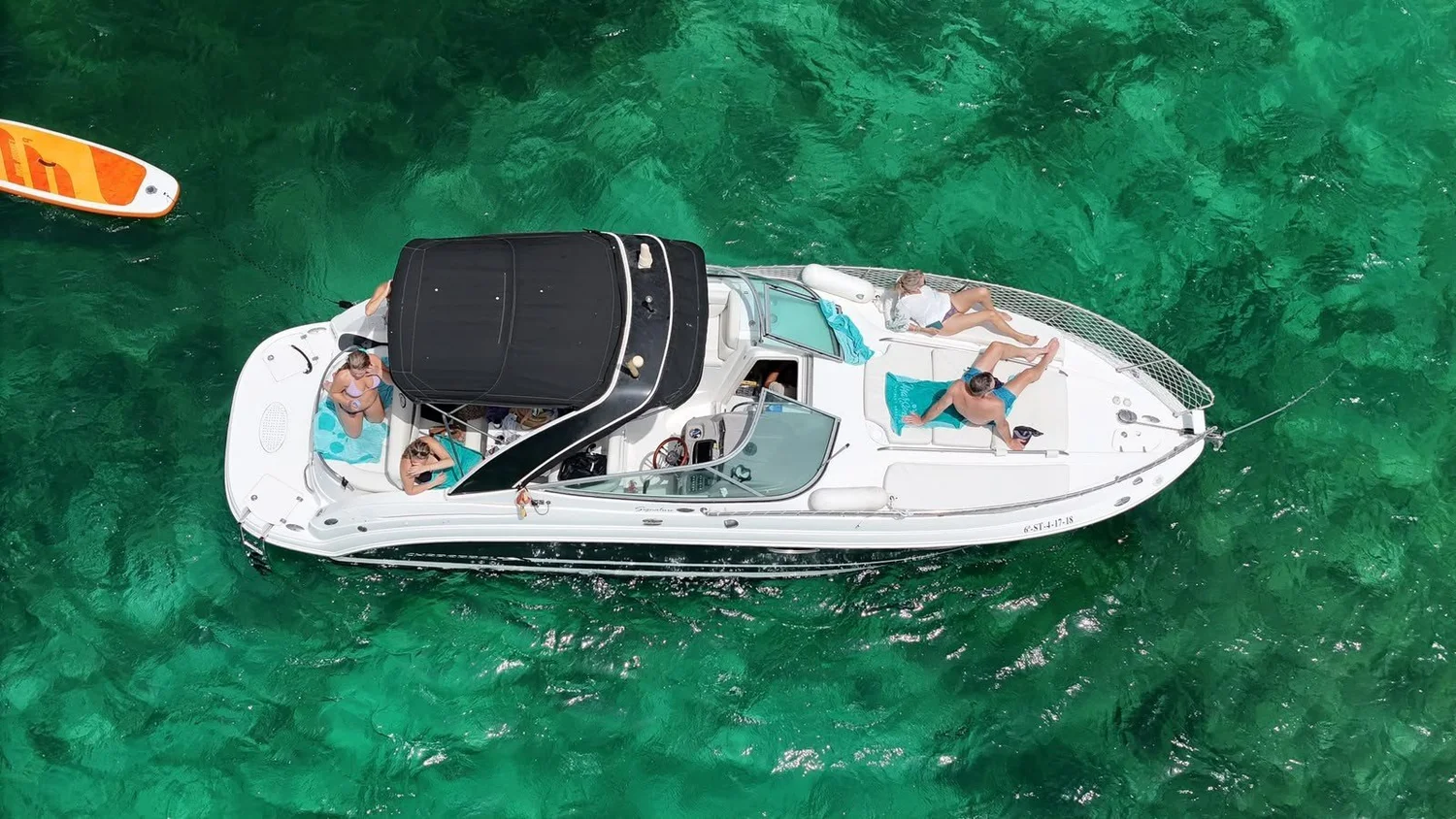 Chaparral 270 boat rental Mallorca