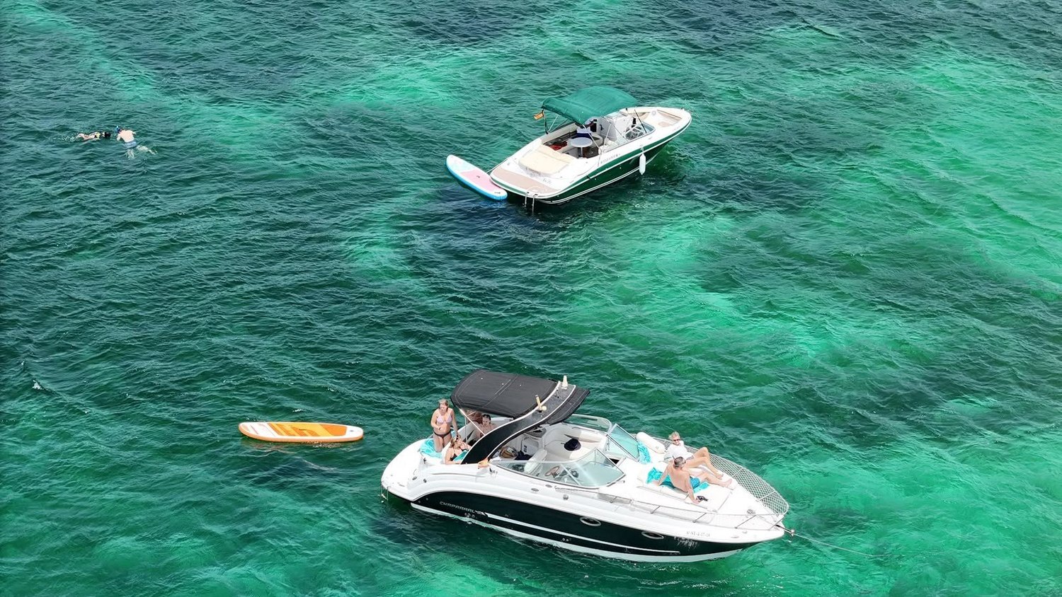 Chaparral 270 boat rental Mallorca