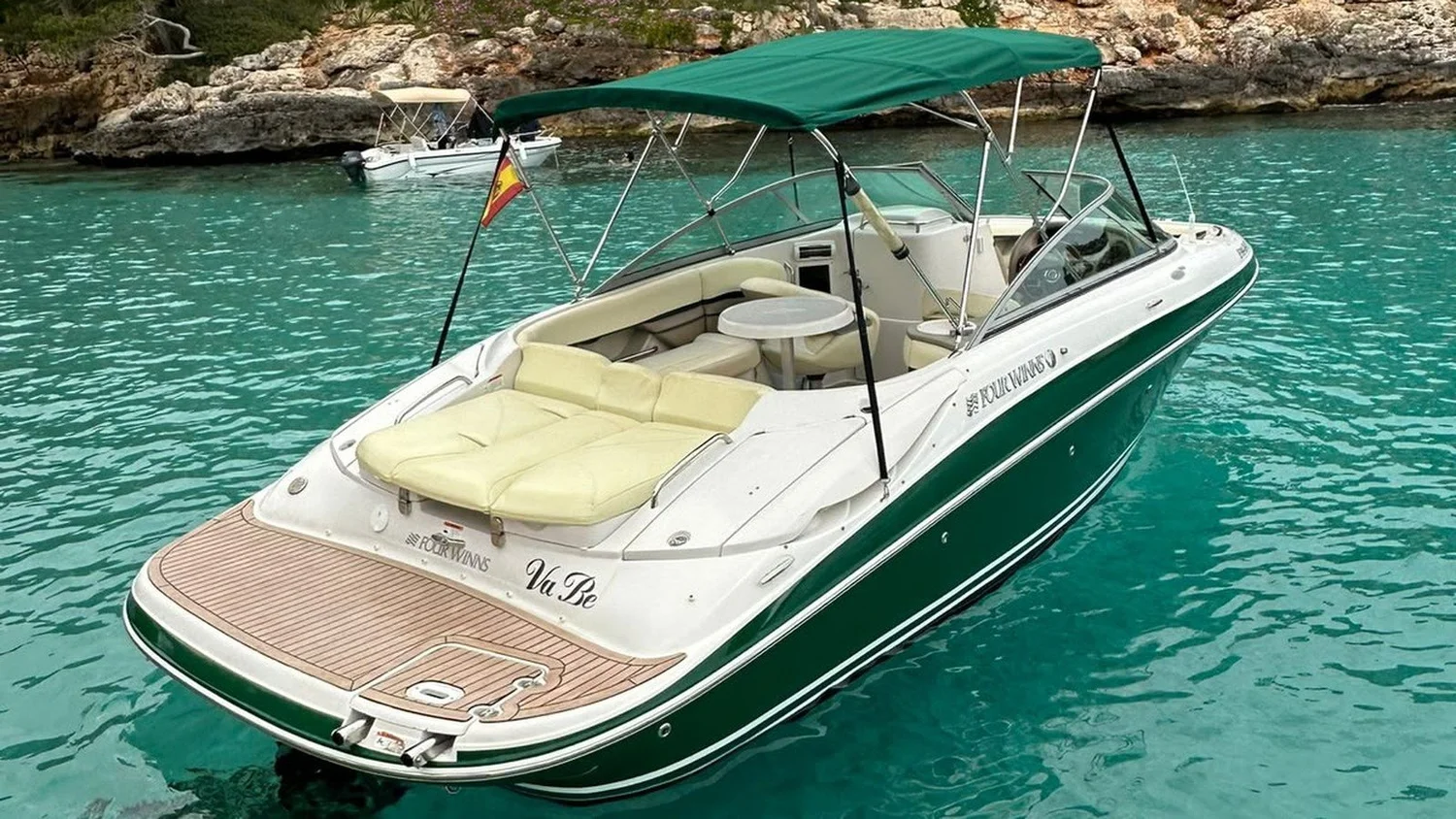 Four Winns boat rental Mallorca