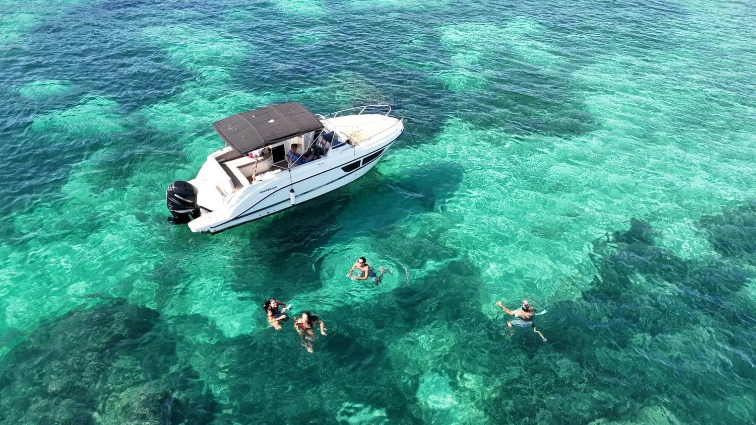 Quicksilver Activ 805 boat rental Mallorca