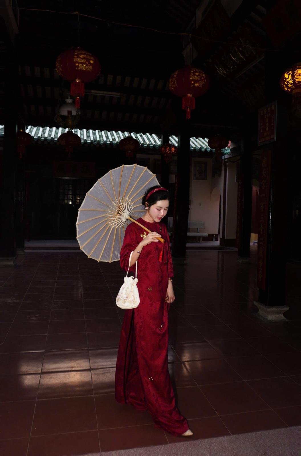 Traditional Vietnamese Ao Dai