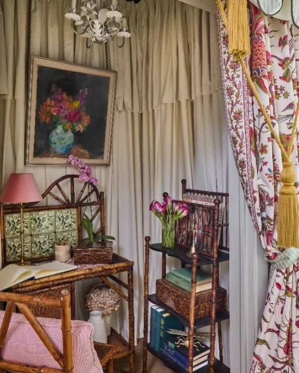 Tartan & Toile interior featured in Galerie