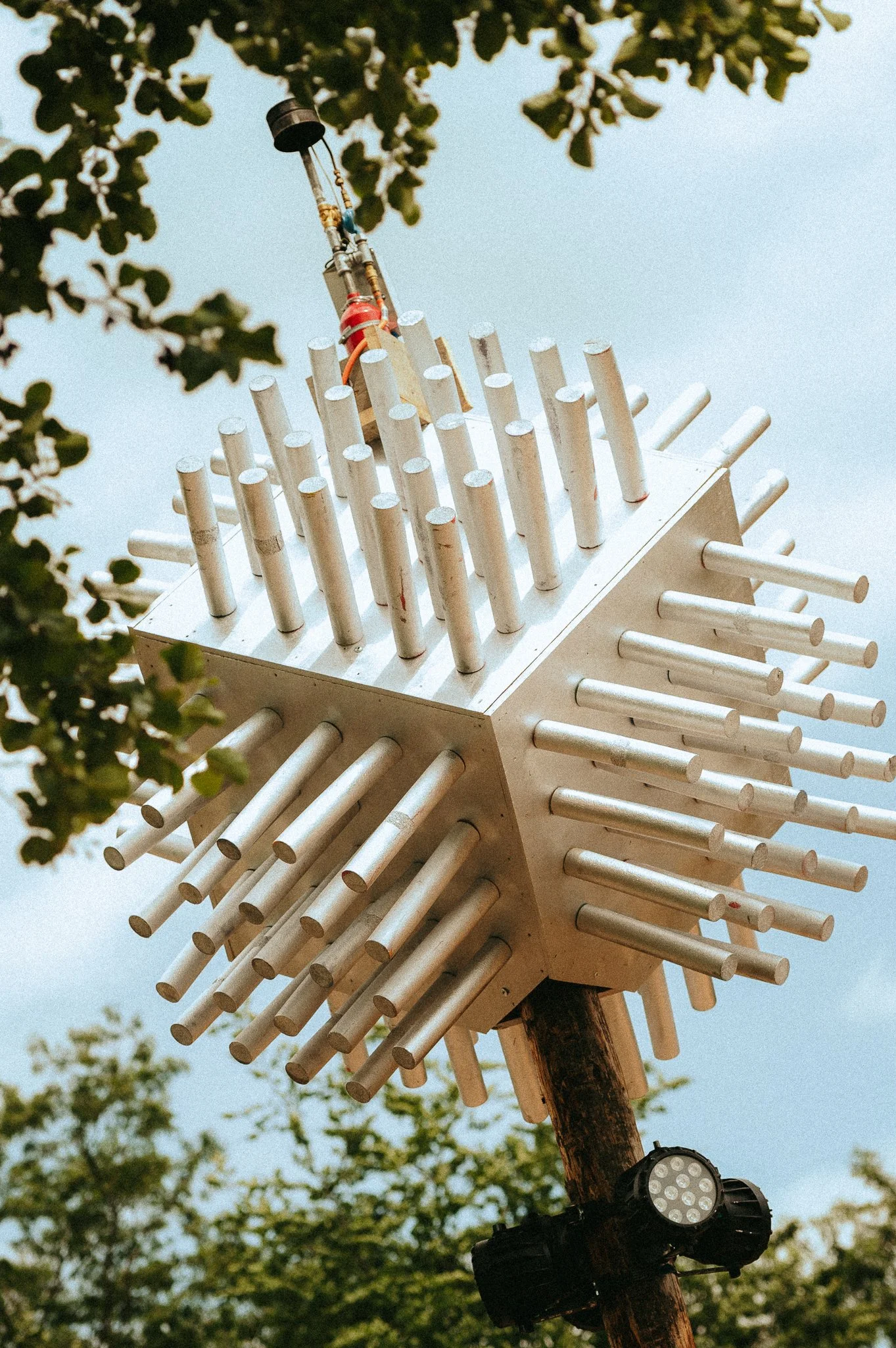 De Vijver — sculpture among the trees