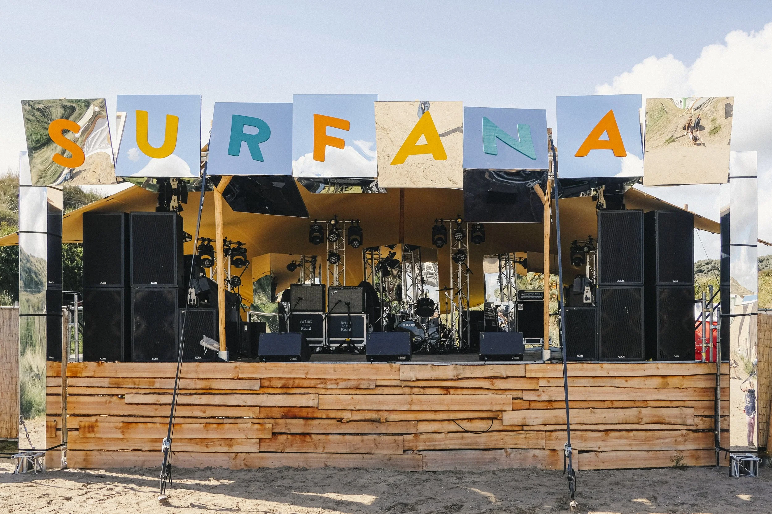Surfana 2025 — stage with mirrored panels