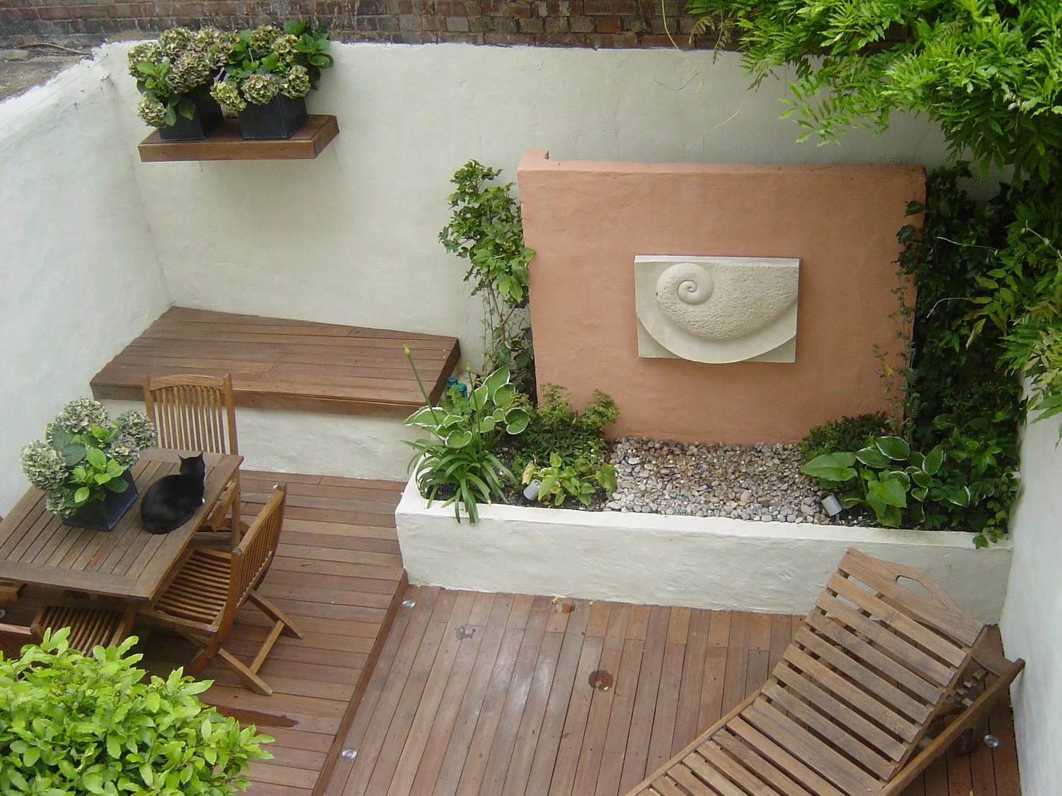 Islington Shellmoon Relief - White - styling inspiration 2