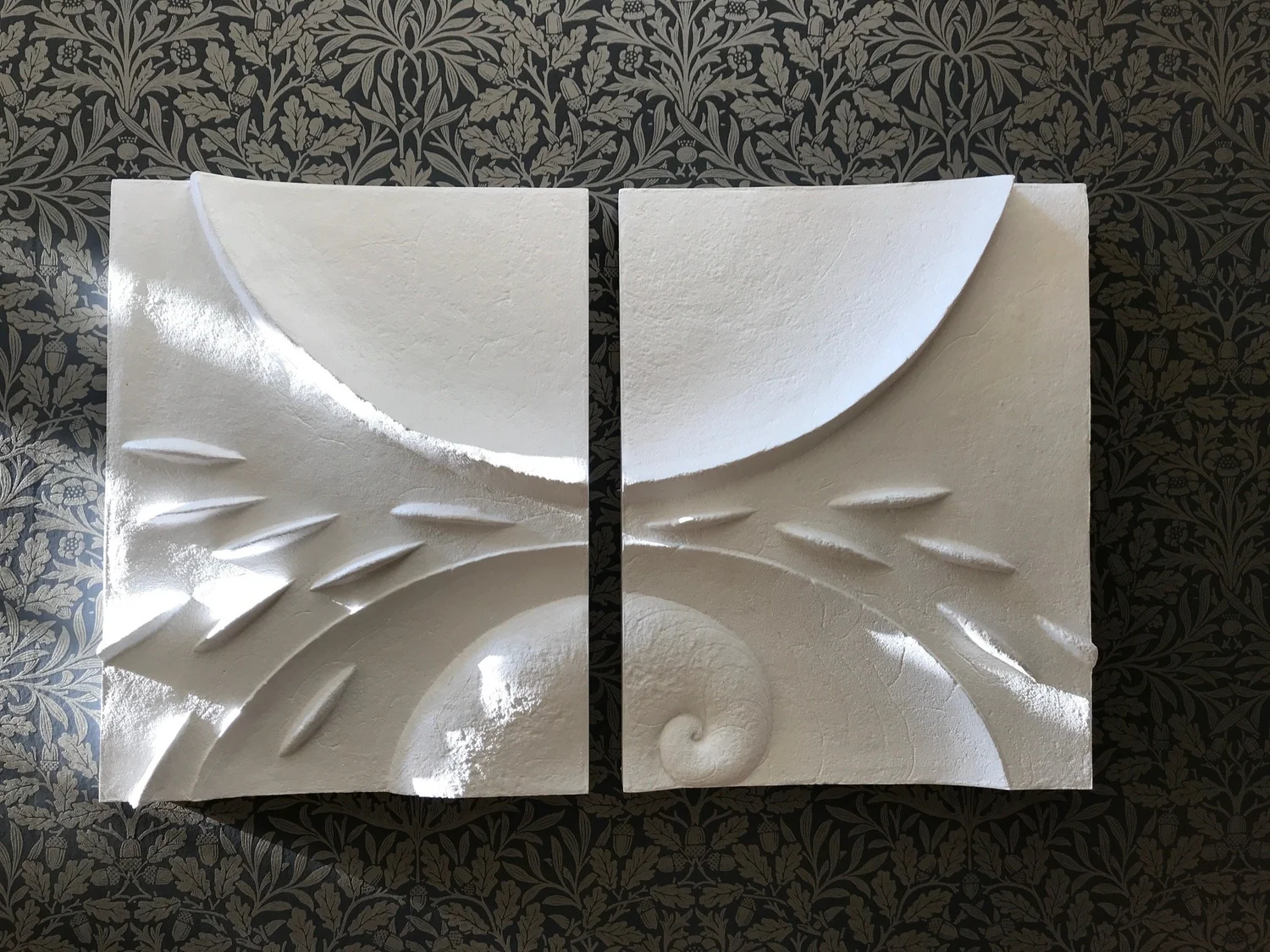 Moon Fish Wave I - White - styling inspiration 2
