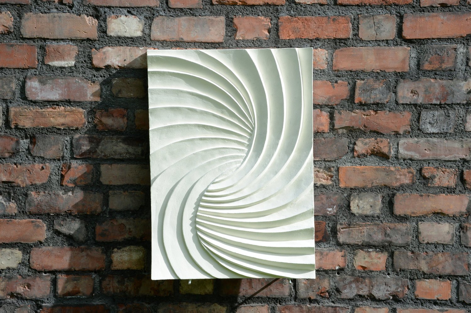 Folded Swan Wing - White - styling inspiration 1