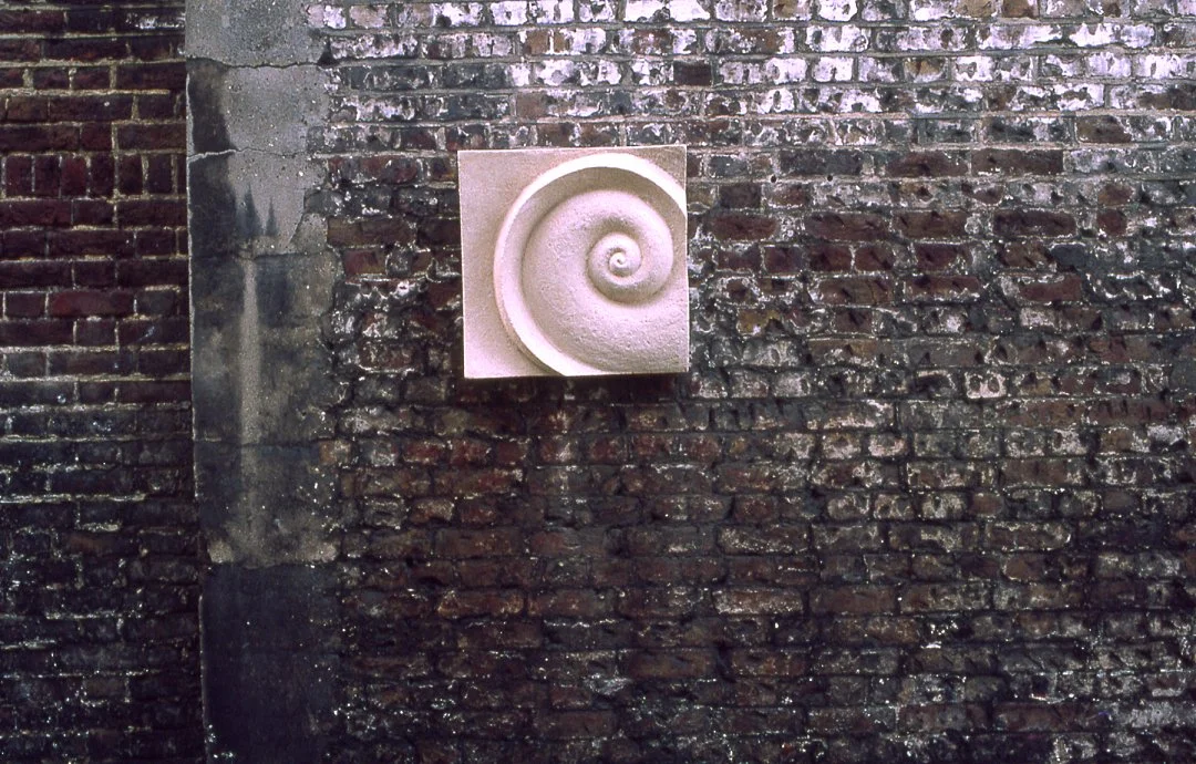 Spiral Moon Relief - White - styling inspiration 1