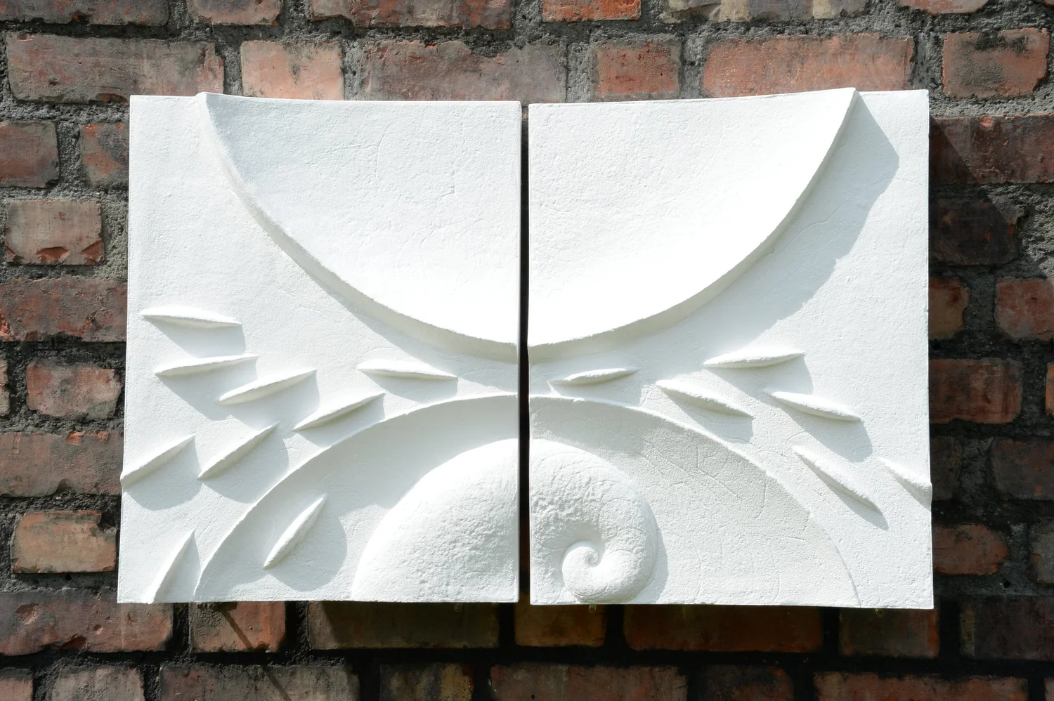 Moon Fish Wave II - White - styling inspiration 1
