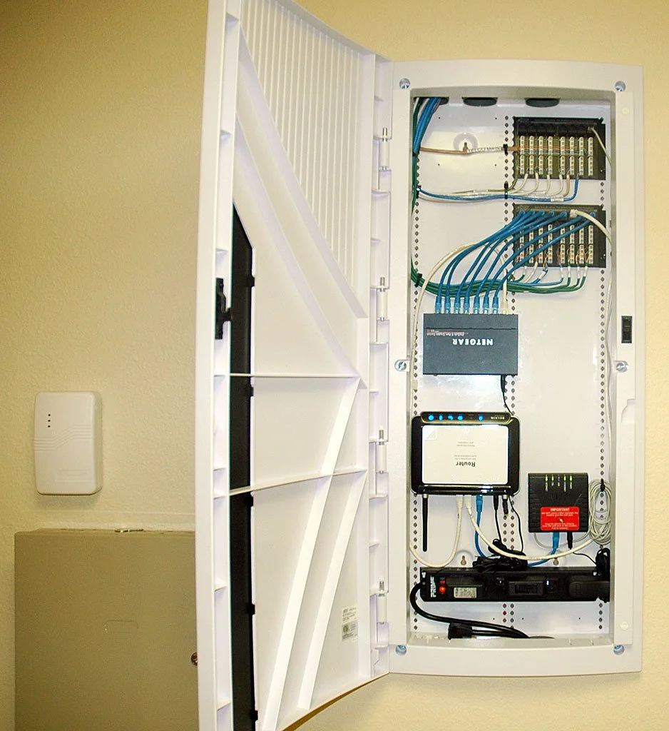 Cleanly installed structured media enclosure for home network cabling