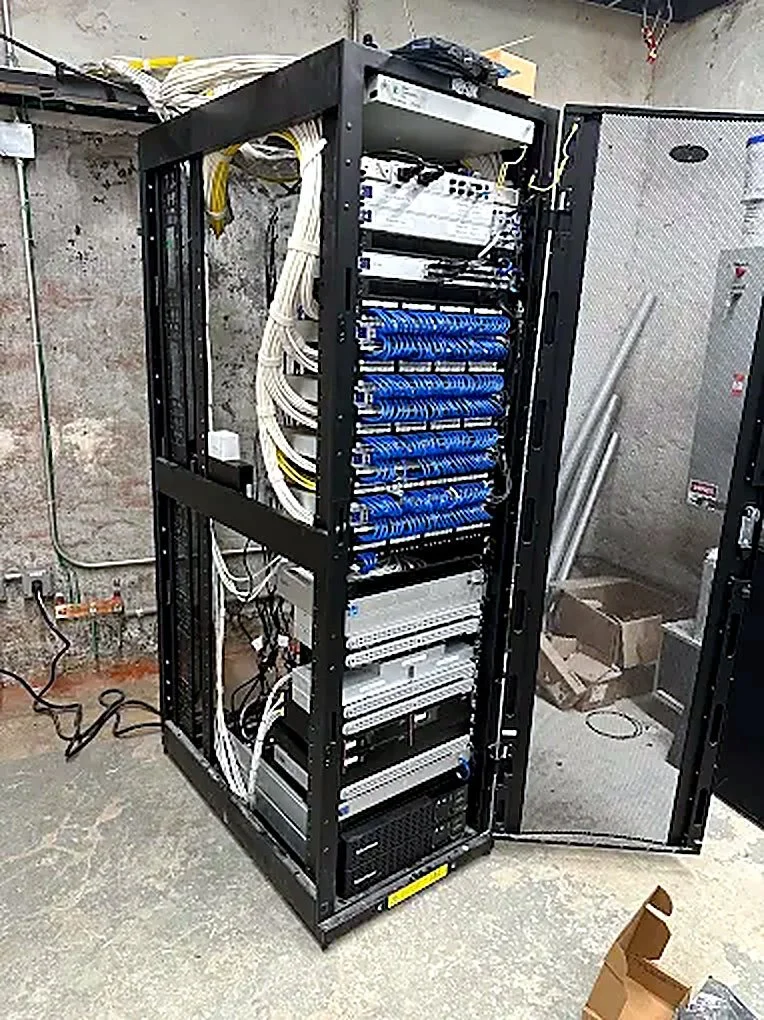 Full network rack build with switching and cable management
