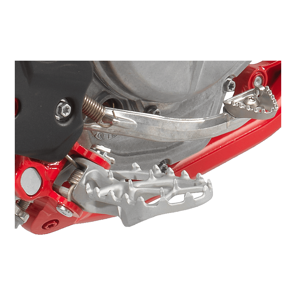 2027 GASGAS MC 250F — Footpegs