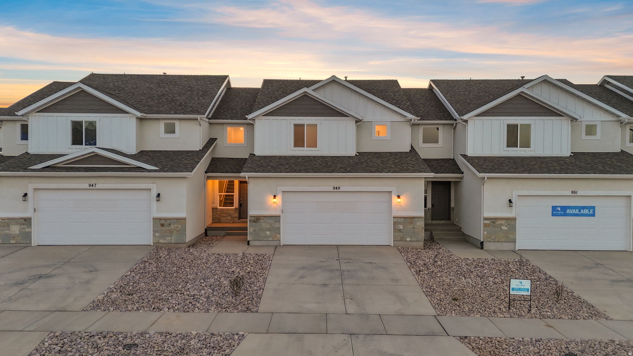 Contemporary townhomes near 943 North 215 West Santaquin Utah