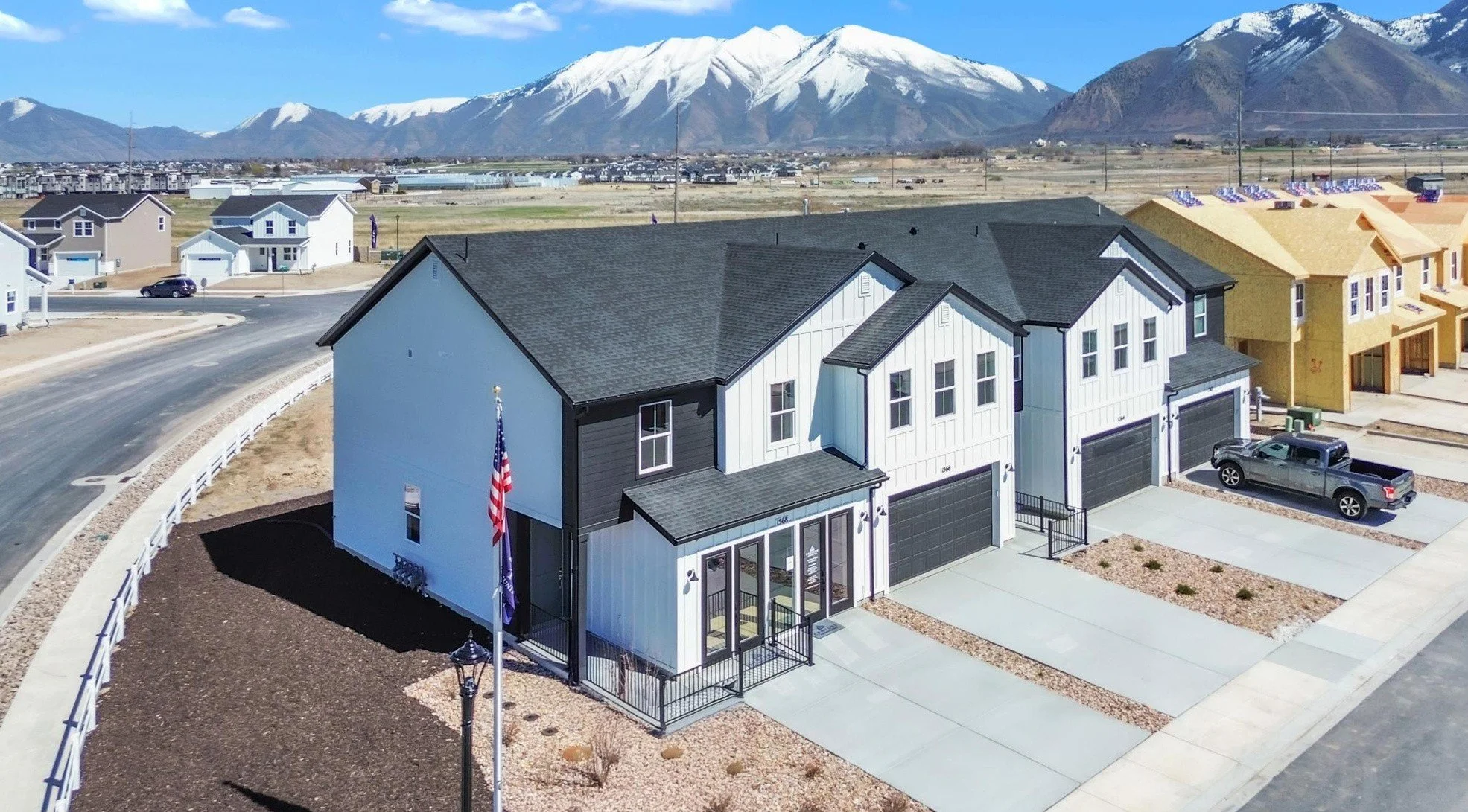 New homes in Salem, Utah with mountain views