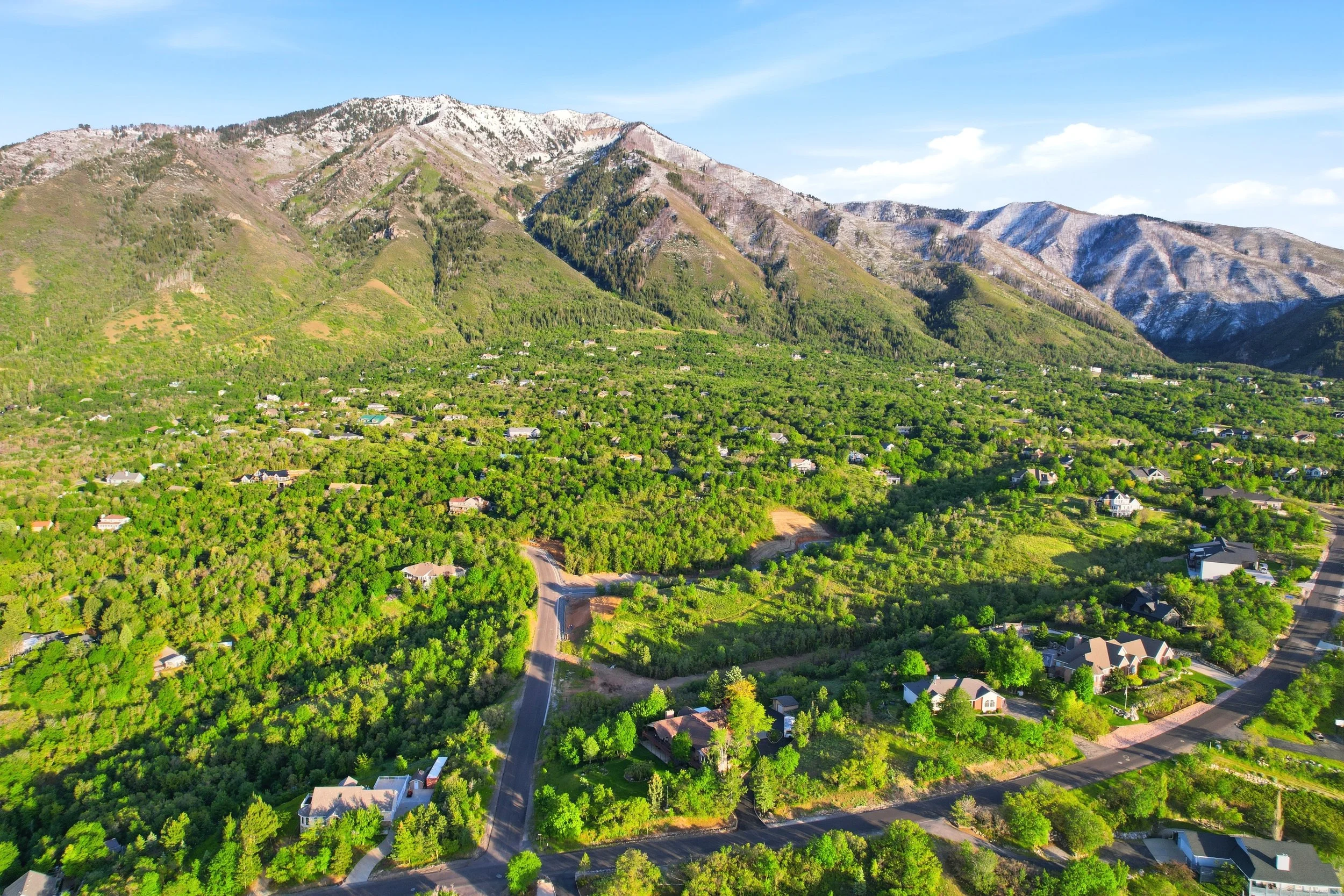 Salem Utah homes positioned along the eastern foothills