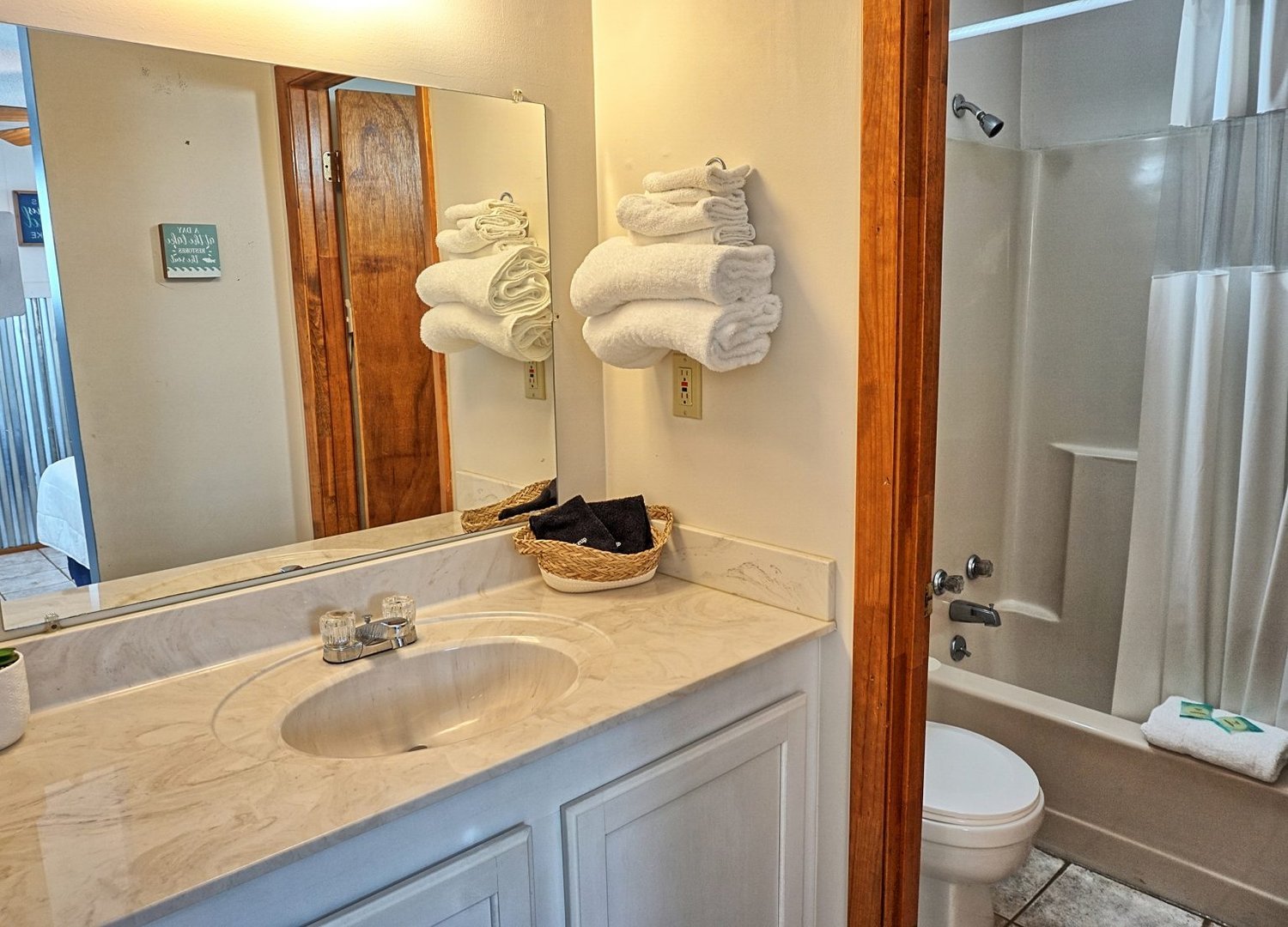 Holiday Hills townhouse 3 and 5 bathroom with shower unit