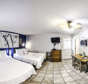 Holiday Hills Studio Retreat bedroom 