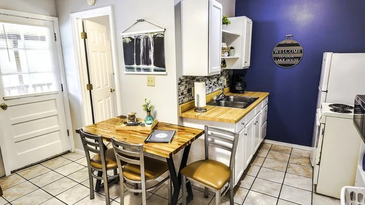 Holiday Hills Studio Retreat kitchen