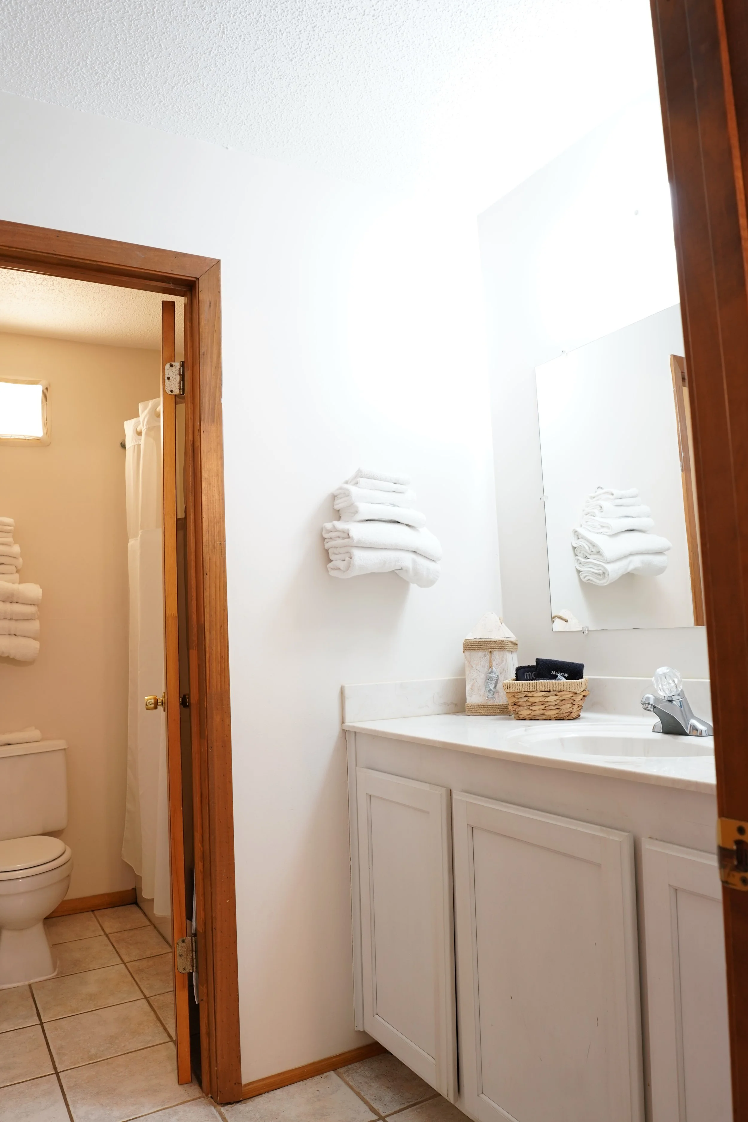 Holiday Hills townhouse 2 and 4 bathroom