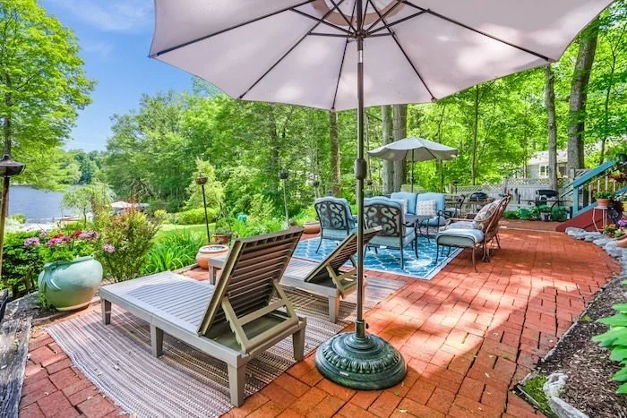 Patio and outdoor seating