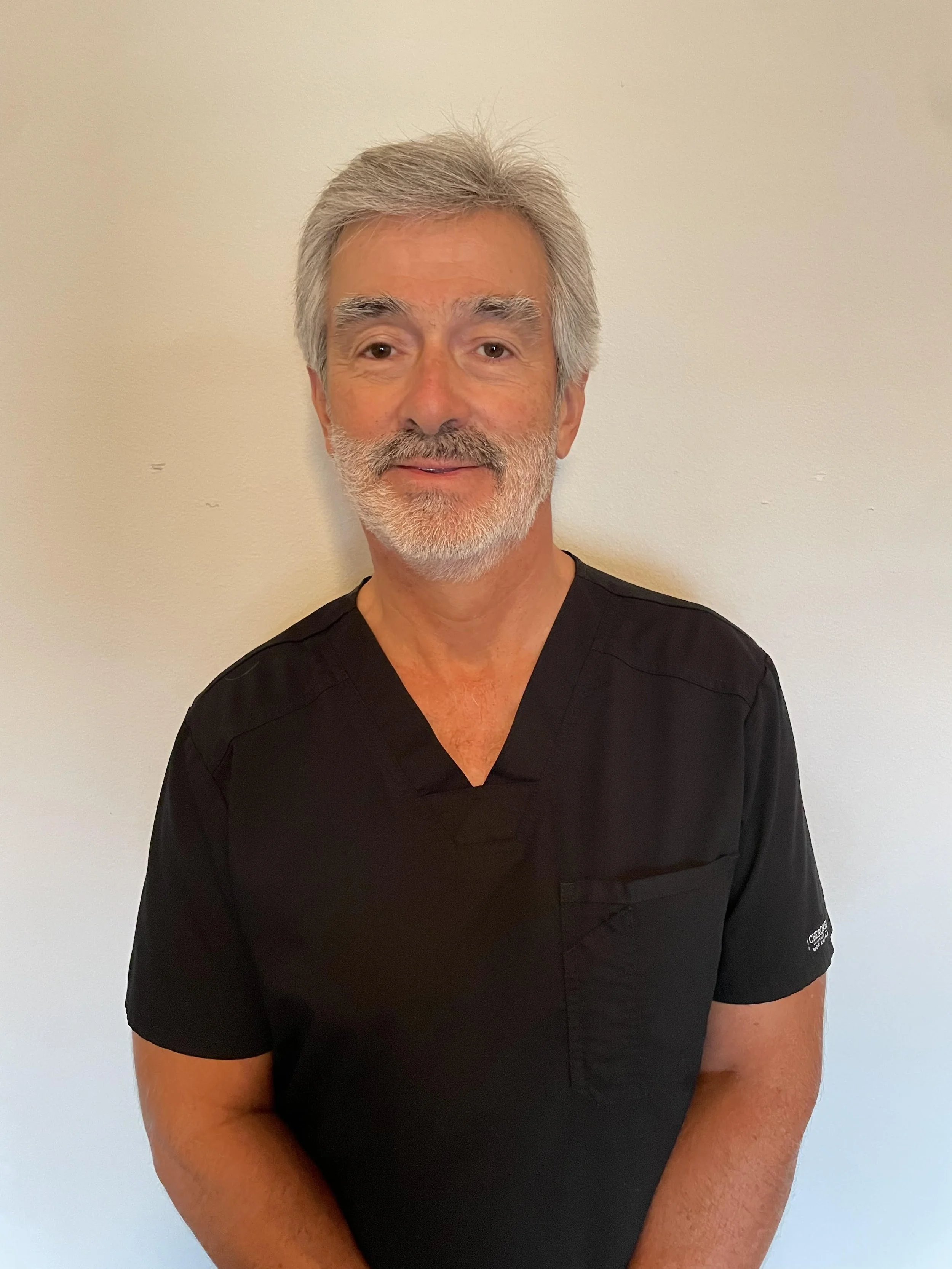 Dr. Alvaro Giraldo, MD