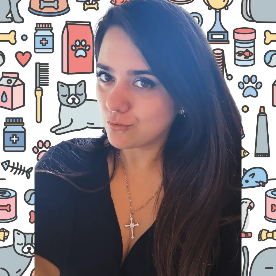 Dayana, Pet Care Specialist at Whiskers & Tails