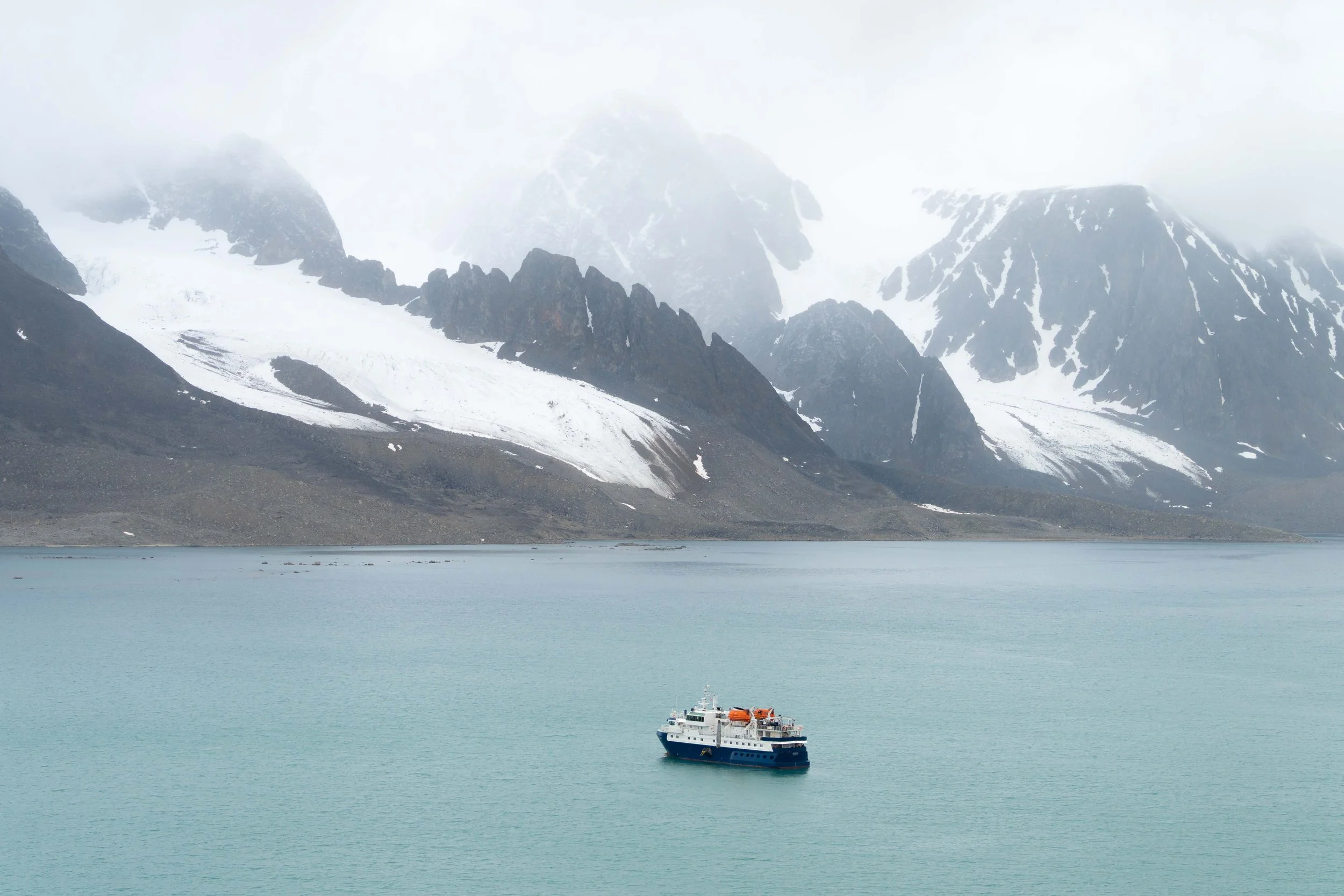 Arctic landscape photographed by Matt Cheok