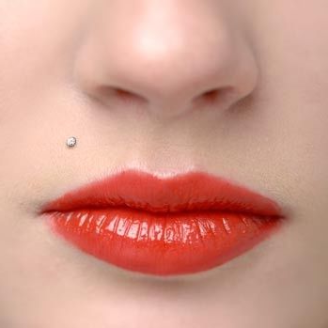 Madonna Piercing