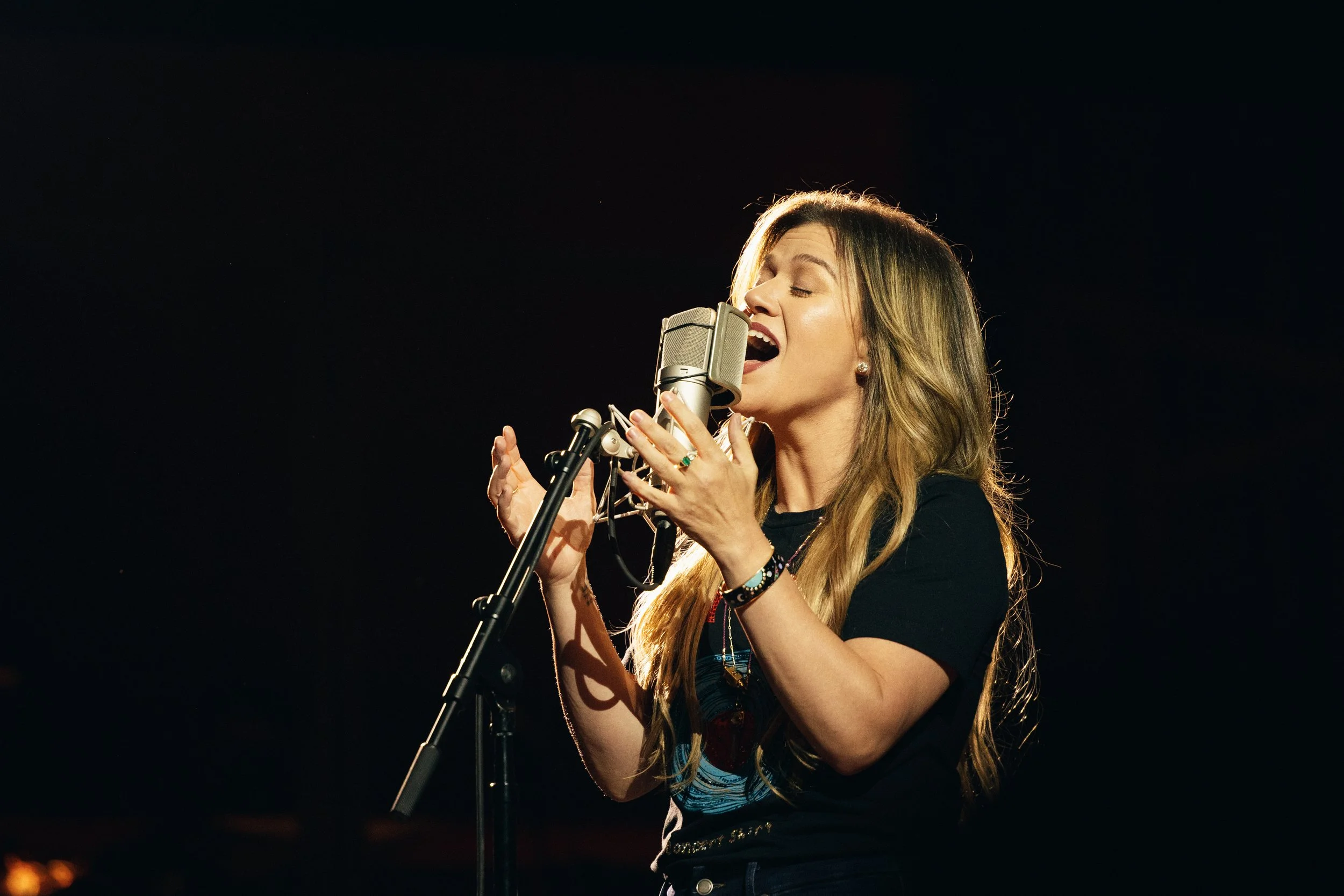 KELLY CLARKSON