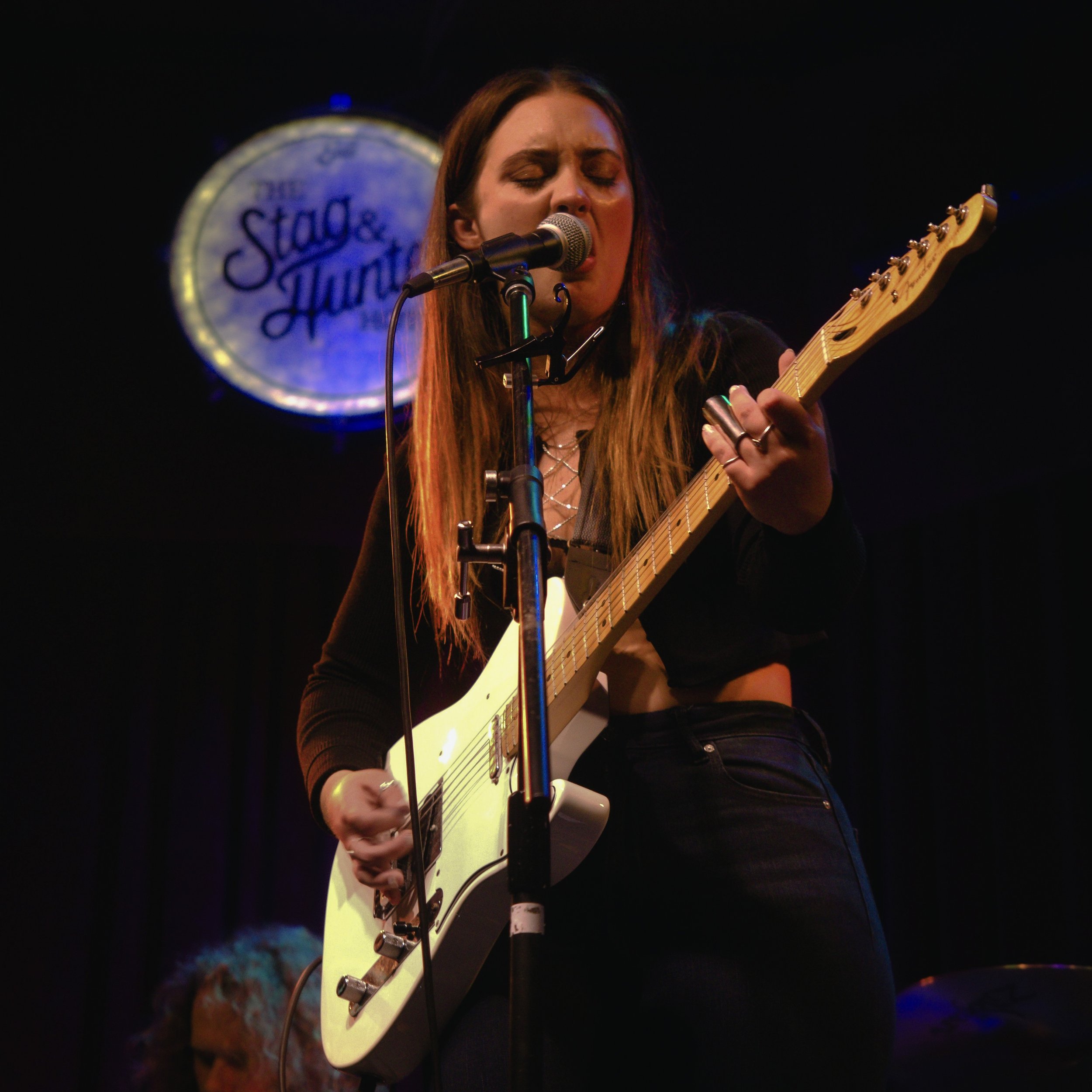 PIPER BUTCHER & THE WARNING